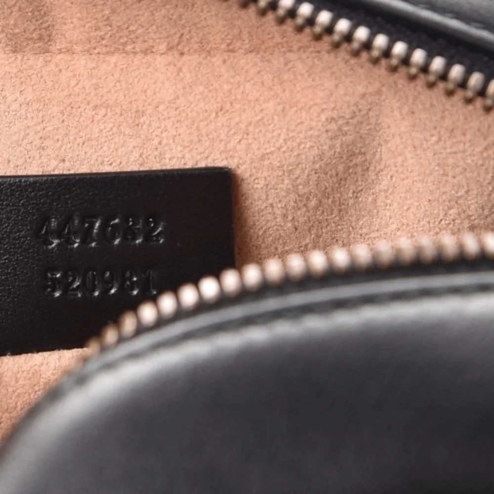 GUCCI  Calfskin Matelasse Small GG Marmont Chain Shoulder Bag Black - Picture 3 of 3